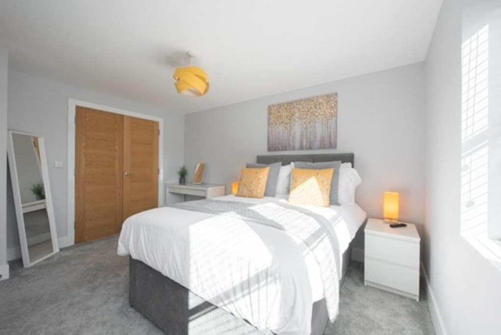 Beautiful, Spacious 1 Bed Flat Brentwood Exterior photo
