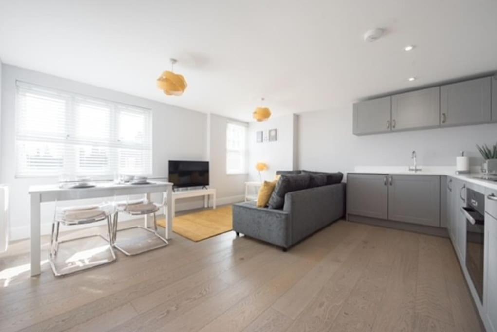 Beautiful, Spacious 1 Bed Flat Brentwood Exterior photo